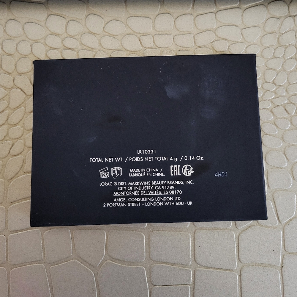 LORAC Matte PRO Eyeshadow Palette Neutrals Browns Travel Friendly - Picture 3 of 3